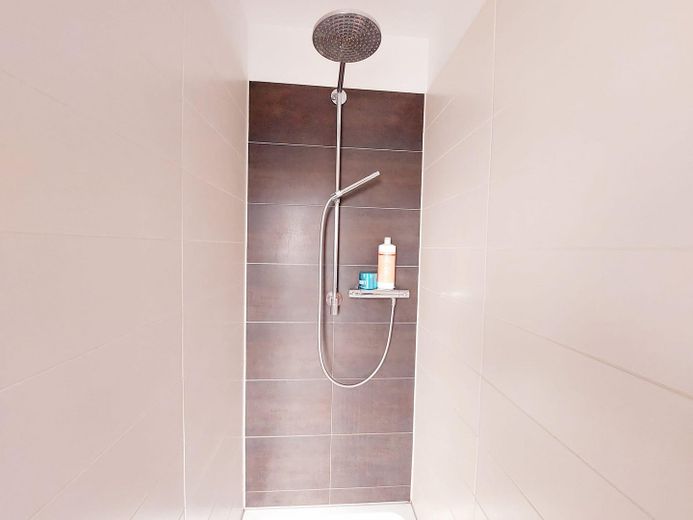 Dusche OG