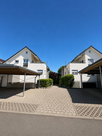 Hochwertig ausgestattete und gepflegte 4,5 Zimmer- Erdgeschosswohnung am Bodensee – Außenansicht