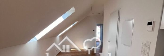 *Neubau* Helle 2-Zi. Whg im DG mit Dachgauben + Dachfenster