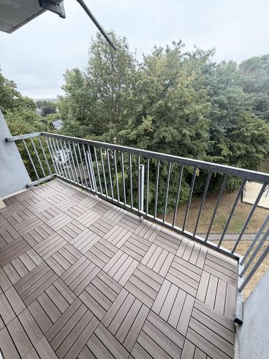 Top Kernsanierte 3-Zi.-Wohnung | Erstbezug | Aufzug | Garage – Balkon