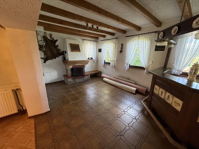 Reiheneckhaus in Saarbrücken St. Arnual – Kaminzimmer