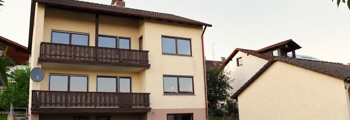 Bahçeli ve çift garajlı müstakil 6 odalı ev – komisyonsuz – Haus und Garten