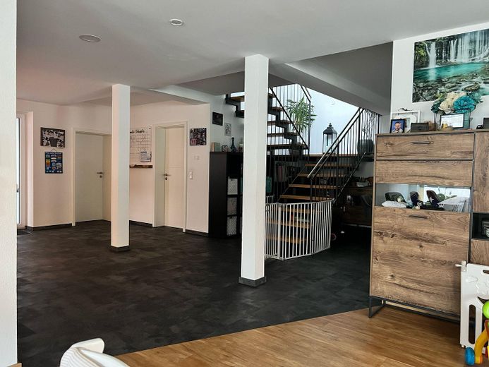 Top modernisierte Doppelhaushälfte mit ELW in Eberbach – Foto 5