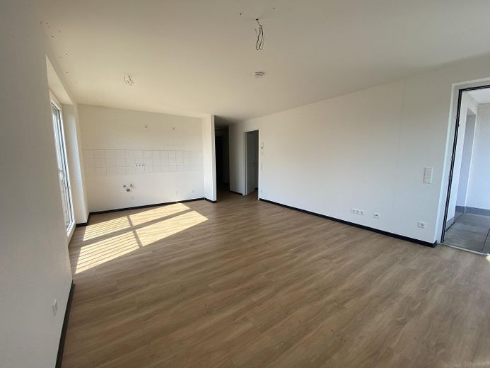 Barrierefreie 2-Zimmer Wohnung mit großem Balkon – Blick auf den Küchenbereich