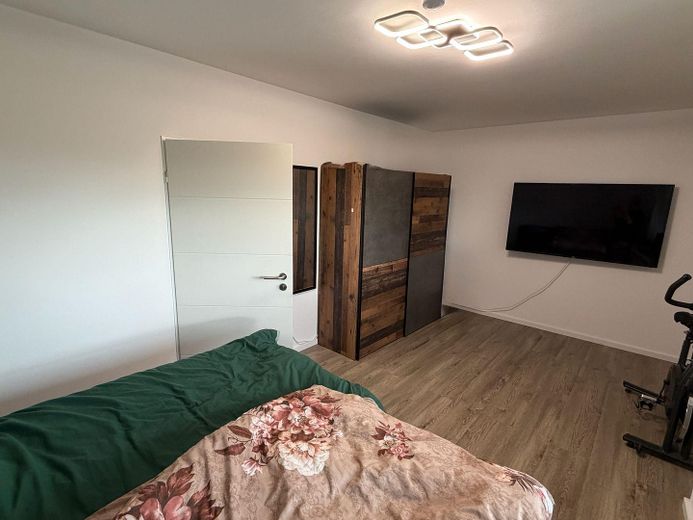 Wohnung mit 70m² Terrasse – Zimmer 2