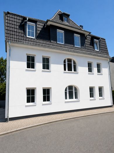 Energetisch sanierte 150 qm Maisonettewohnung, modernisiert und sofort bezugsfertig – Foto 2