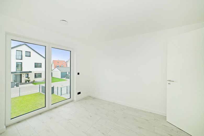 602 m² arsa, stüdyo ve en modern bina teknolojisine sahip seçkin yeni yapım ikiz ev – Fotoğraf 30