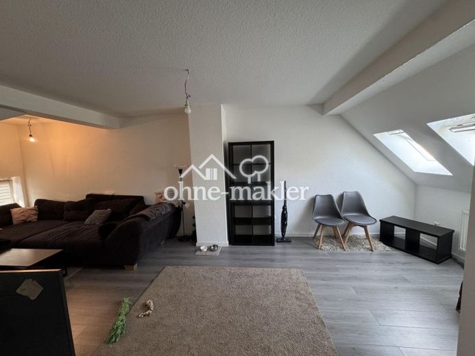 Gepflegte 2,5 Zimmer Wohnung mit eigenem Garten – Foto 1