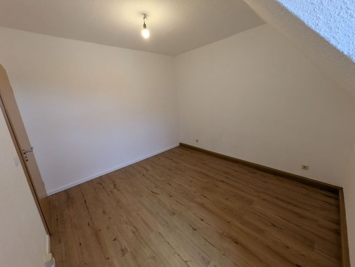 3 Raum Wohnung in Grpoitzsch – Schlafzimmer