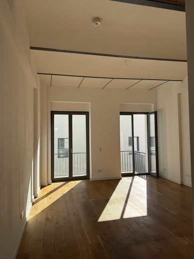 Historisches Loft in der Sternecker Brauerei | Für Singles, Paare oder als 3-Zimmer-WG geeignet – Wohnzimmer leer