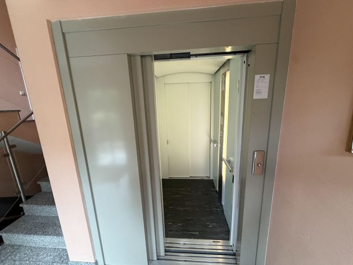 Apartamento elegante sin comisión Bad Endorf/ 3 hab., ascensor, plaza de aparcamiento – Foto 22