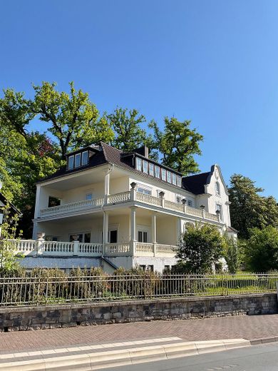Seitenansicht Villa
