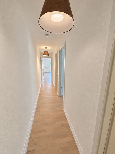 Boş, komisyonsuz 3 odalı daire, balkon ve bahçe kullanımı – doğrudan Sanssouci Parkı’nın yanında – Flur