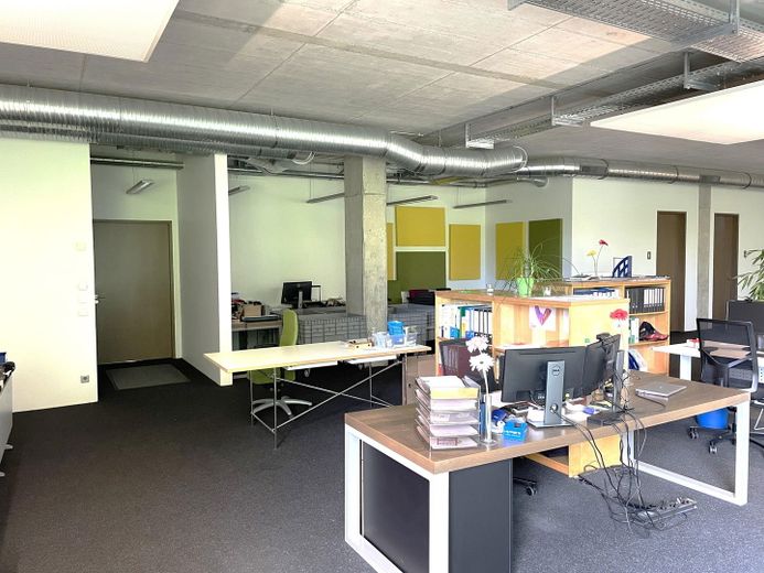 Büro EG