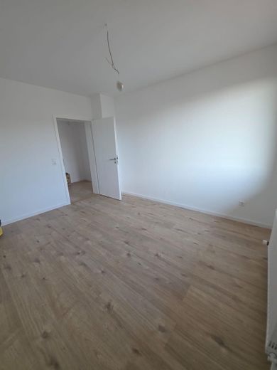 Sanierte 3-Zimmer Penthousewohnung in Neckarsulm – Schlafzimmer - Bild 2