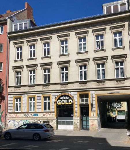 Provisionsfrei. Großzügige Altbauwohnung im Herzen Neuköllns. Bezugsfrei ab dem 1.8.26 – Fassade