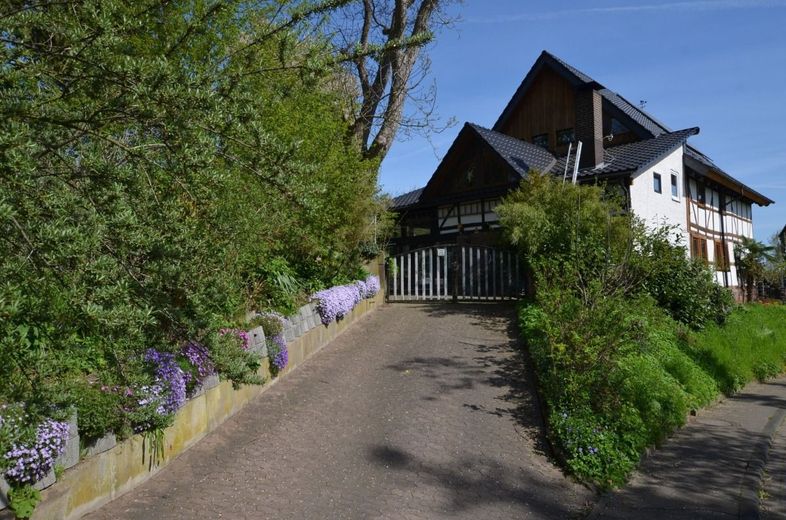 Fachwerkhaus in landschaftlich reizvoller Dorfrandlage mit Sicht in die - Rühler-Schweiz - – Heise Immobilien - www.immobilien-heise.de - Angebot in Golmbach