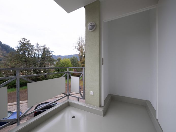 Helle 1,5-Zimmer-Wohnung in der Seniorenwohnanlage Papiergässle im Herzen von Waldkirch – Loggia