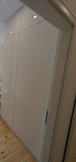 MERKEZİ + HEMEN TAŞINMAYA UYGUN - 2 odalı Spree-Charl'burg, ankastre mutfaklı ve gömme dolaplı - komisyonsuz – Einbauschrank Schlafzimmer