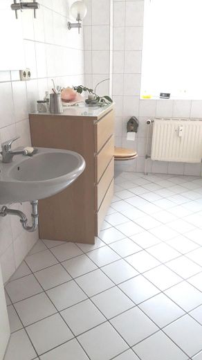 repräsentatives Zweifamilienhaus – Bad EG