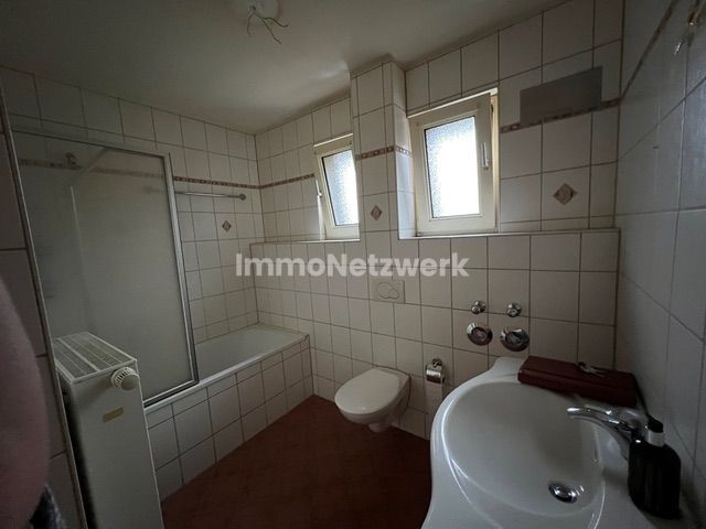 NEU***solides Anlageobjekt in guter Lage von Oberhausen***TOPANGEBOT*6,4 % Rendite – Bad