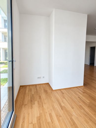 Erstbezug in Prenzlauer Berg: Neuer Einbauküche, Fußbodenheizung, und Separater Schlafbereich – Entry