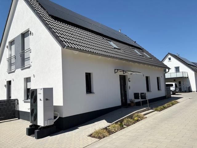 3,5 Zimmer DG- ETW im neuw. 2-FH, 91220 Schnaittach  EB 11/23 incl. Gartenanteil/Garage uvm. – 2 FH Ostseite/Eingang