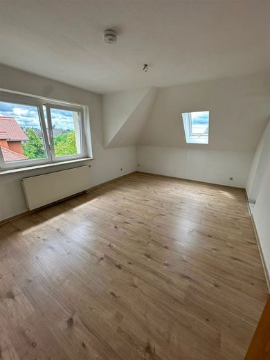 Gemütliche 2-Zimmer mit neuen Laminat und Einbauküche in guter Lage! – PHOTO-2026-06-18-10-32-20_2