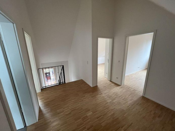 5-room apartment in an eco-friendly timber house – Ankleide