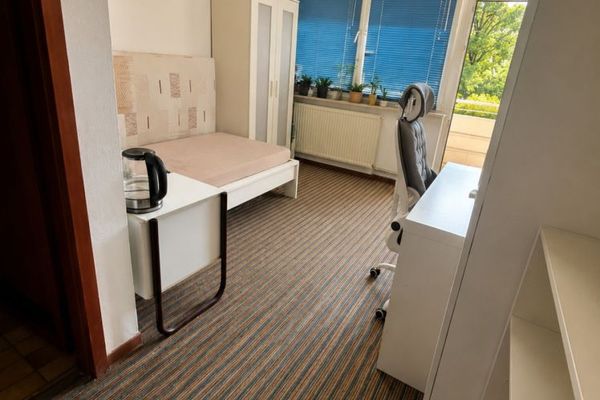 1Zimmer möbliertes Appartement, 20 qm mit Balkon, in Toplage in Kaiserslautern zu vermieten.