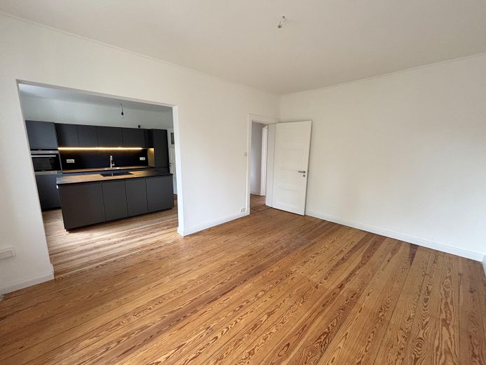 Moderne 4-Zimmer ETW mit Traumküche, Erstbezug nach Sanierung, ohne Courtage – Foto 3