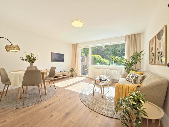 Wohnzimmer Blick zur Terrasse