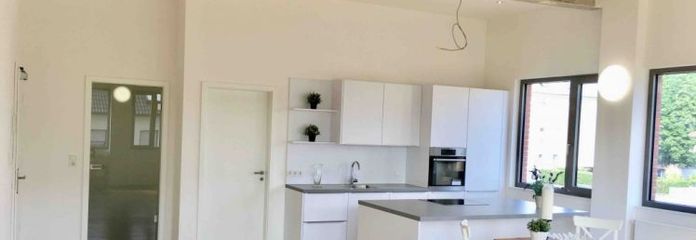 Herzlich Willkommen im Kelsterbacher SEIDENHAUS!
Stylischer Industrie-Loftbau-Höchster Wohnkomfort