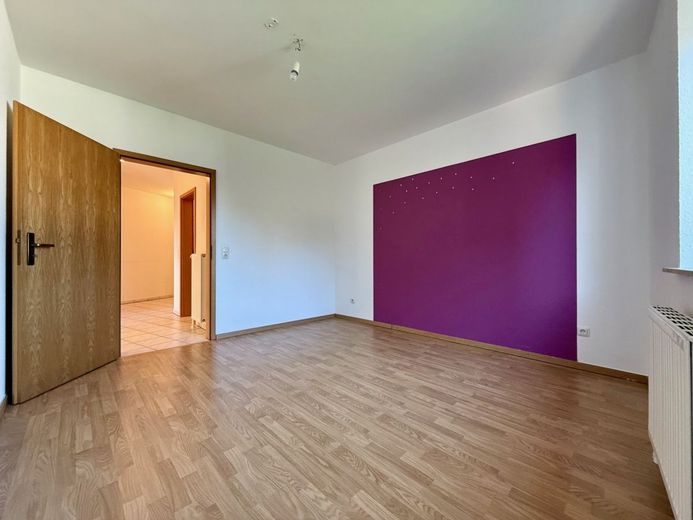 Fröndenberg-Ardey: Eigentumswohnung mit Balkon und Stellplatz zum Selberwohnen oder als Renditeobjekt! – Schlafzimmer