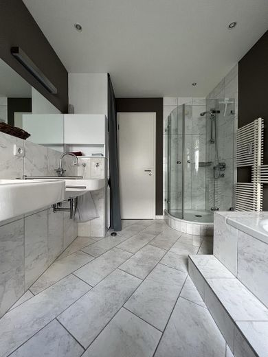 Wysokiej klasy penthouse z dużym tarasem na dachu w Hamburgu-Eppendorf – Zdjęcie 29