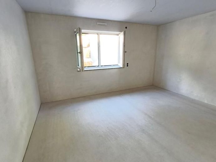 4 Zi. Wohnung (Nr. 3) im EG mit Balkon – Elternschlafzimmer Bild 1