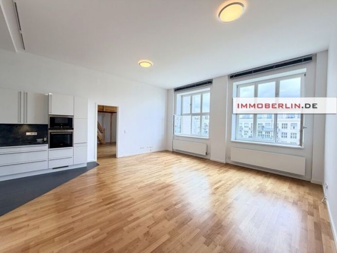 IMMOBERLIN.DE - ¡Ubicación privilegiada en un edificio protegido! Loft completamente rehabilitado con plaza de aparcamiento – Foto 1