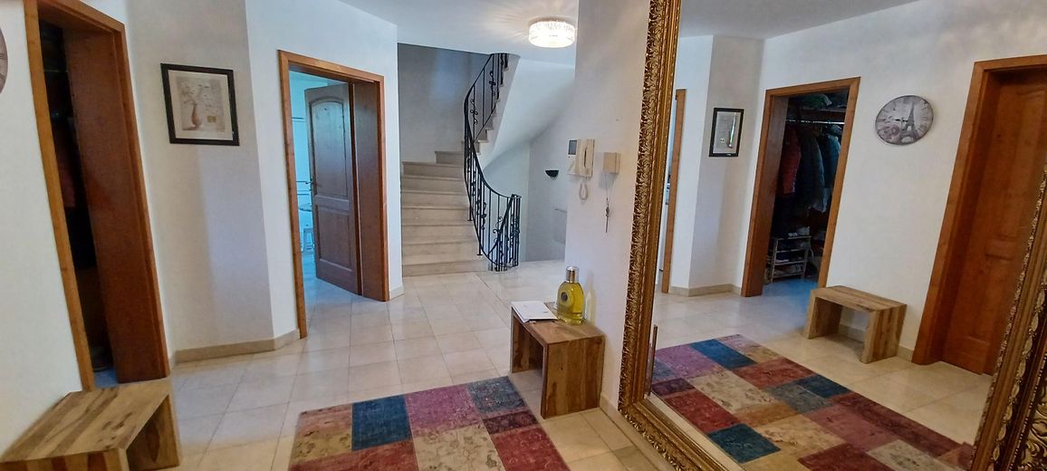 Entrance Ground Floor