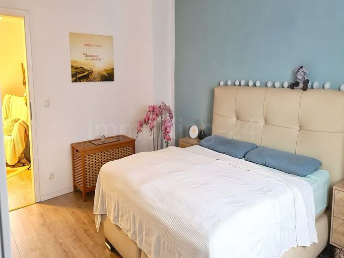 ++ TOP ANGEBOT ++ HELLES EIN - ZWEIFAMILIENHAUS MIT VIEL PLATZ UND VIELEN DETAILS! – SCHLAFZIMMER 1