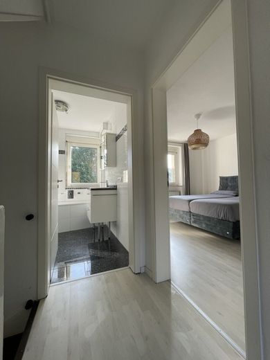 Charmantes Reihenmittelhaus mit Wintergarten, Terrasse &amp; moderner Technik in Mannheim-Herzogenried – Flur_OG