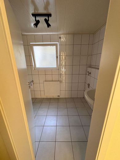 - RESERVIERT - Moderne 2-Zimmer-Wohnung mit Terrasse und Fußbodenheizung – Bad