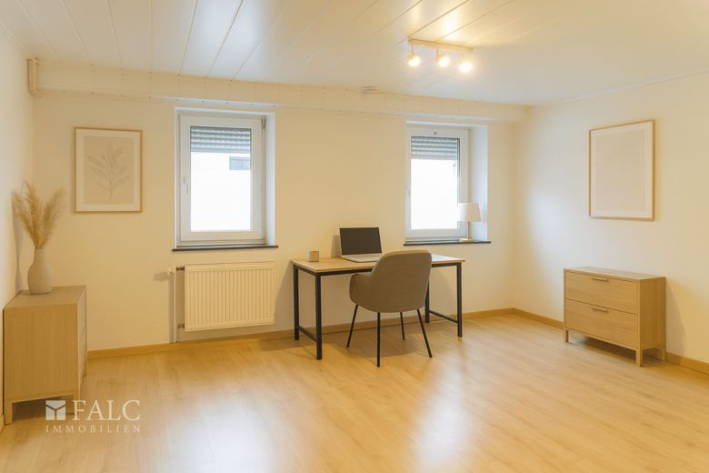 Einfamilienhaus mit viel Potenzial in Doveren ! – Homestaging Büro EG