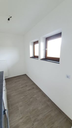 Große, helle 1-Zi-Wohnung mit sonnigem Balkon, saniert. – Küche 4