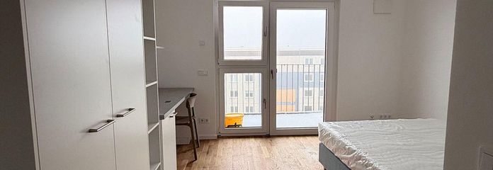 Studio meublé dans un immeuble neuf près de la station de S-Bahn Springpfuhl : disponible immédiatement