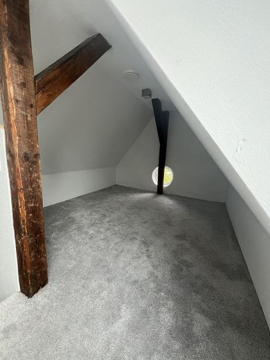 Kind 3 mit Spitzboden