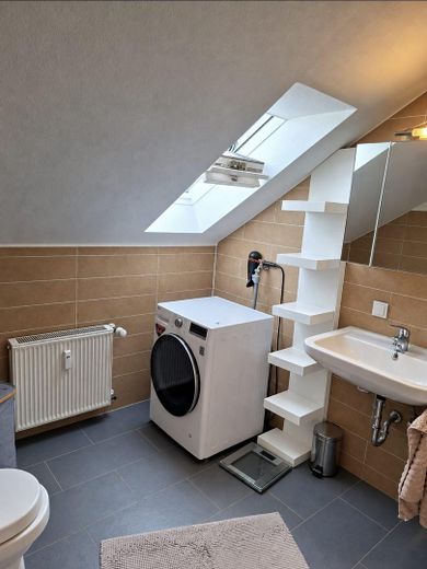 Attraktive 3-Zimmerwohnung mit besonderem Grundriss, modernisiertem Wohnkomfort und eigener Garage – Foto 18