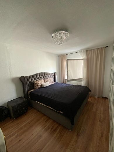 3-Zimmer-Wohnung mit Balkon in zentraler Lage – Schlafzimmer