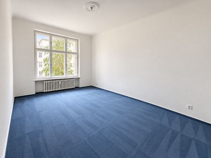 Altbaujuwel in Charlottenburg – 4 Zimmer, Balkon & Aufzug nahe Ku’damm – Zimmer 3