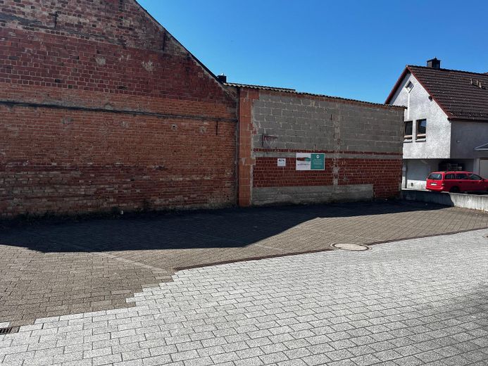Hochwertiges Wellness-Bad - Komplett Saniert - Zentrale Lage in Ilsfeld - Inkl. EBK & Stellplatz – Stellplatz