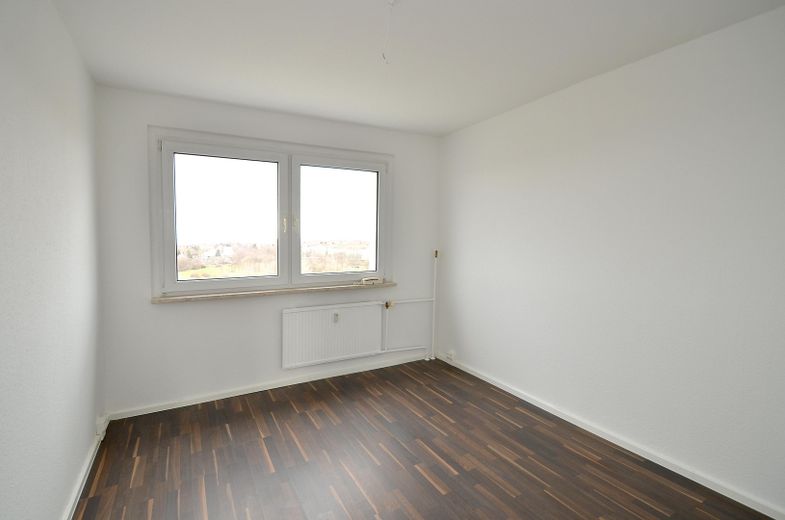 Schau bei uns vorbei: Helles modernes 3 Zimmer Apartment mit top Aussicht über Halle – Zimmer 1